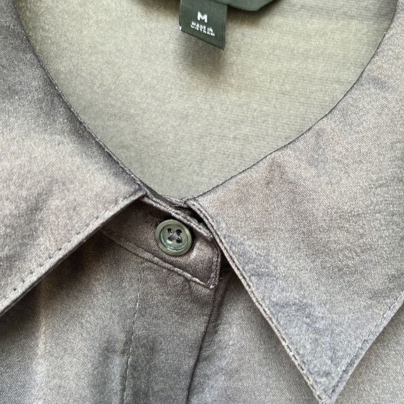 Like new Vera Wang lightweight drawstring waist, long top - Picture 4 of 15